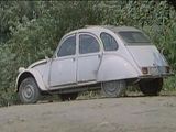 http://i29.photobucket.com/albums/c268/VuleGSBeograd/Lov u mutnom/Citroen 2 cv/th_citroen2cv3.jpg